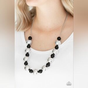 Top Pop Necklace